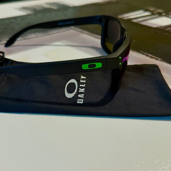 OO9102 Oakley Holbrook Jade Iridium Prizm Polarized Sunglasses - Picture 8 of 11